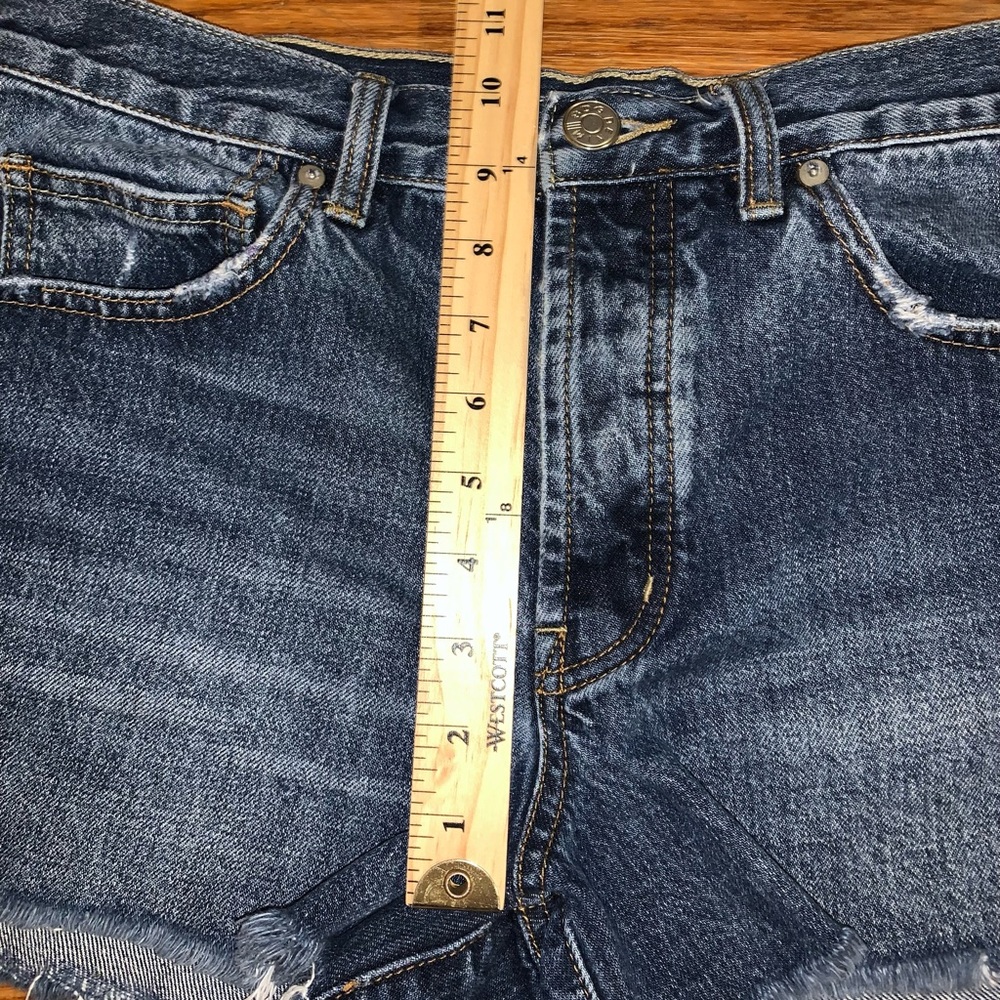 BDG tomgirl jean shorts size 30 button fly raw hem medium wash urban outfitters - Picture 5 of 15